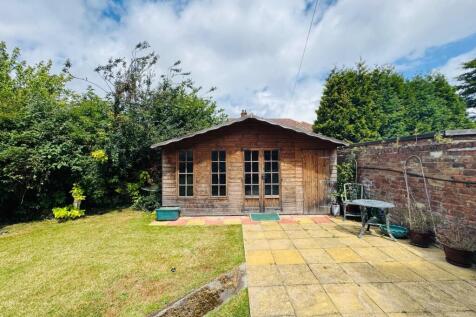 SUMMERHOUSE