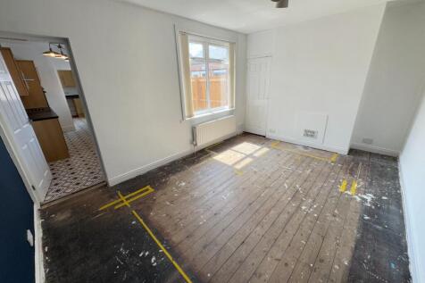 REAR RECEPTION ROOM
