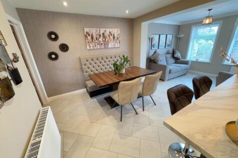 KITCHEN/DINER/FAMILY