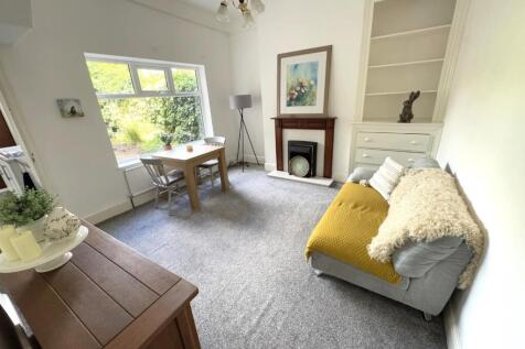 REAR RECEPTION ROOM