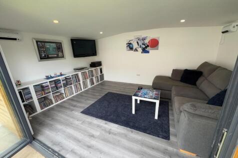 GARDEN ROOM/SUMMERHOUSE