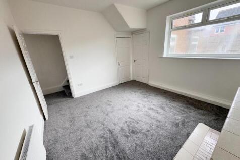 REAR RECEPTION ROOM