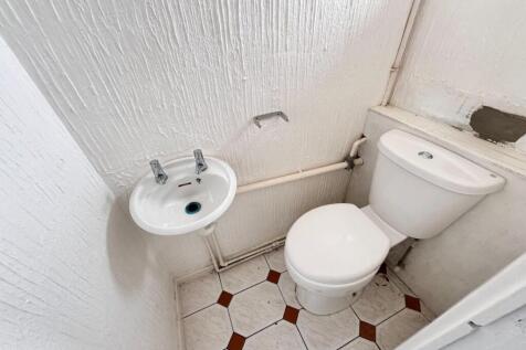 GROUND FLOOR WC