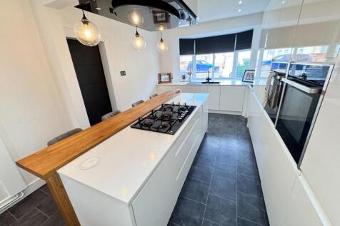 KITCHEN/DINER/BREAKFAST ROOM