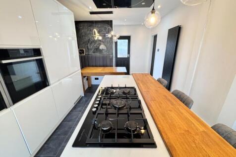 KITCHEN/DINER/BREAKFAST ROOM
