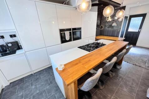 KITCHEN/DINER/BREAKFAST ROOM