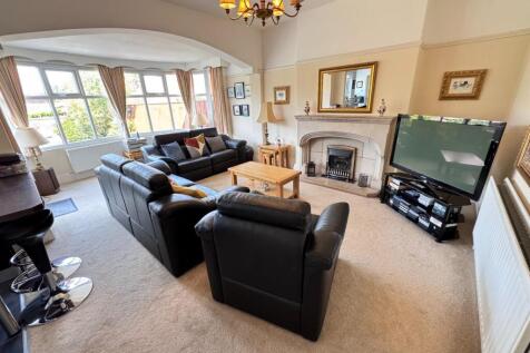 REAR RECEPTION