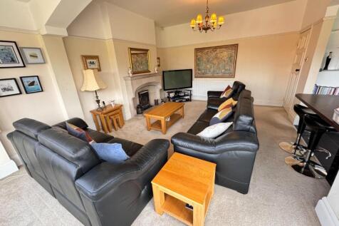 REAR RECEPTION