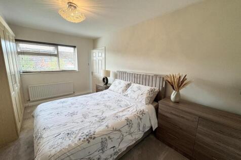 BEDROOM ( REAR)