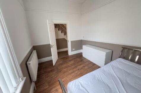 REAR RECEPTION / BEDROOM SIX
