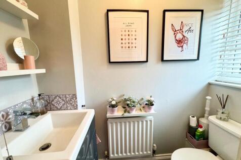 Cloakroom/WC