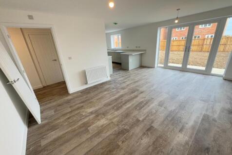 KITCHEN/DINER/FAMILY ROOM