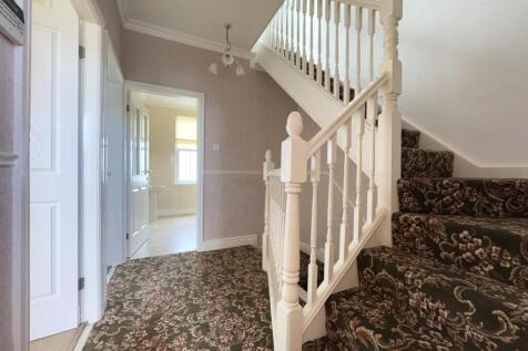STAIRS TO ATTIC
