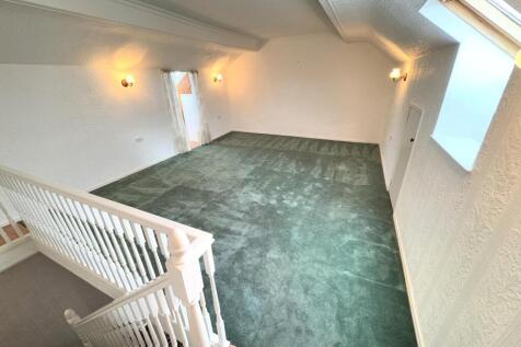 ATTIC ROOM