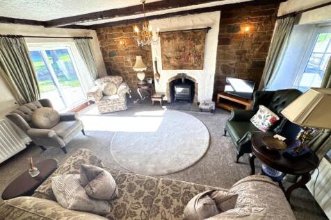 LOUNGE & DINING ROOM