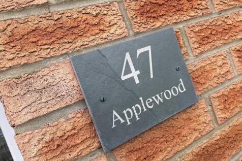 APPLEWOOD CLOSE