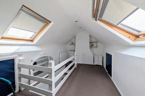 LOFT ROOM