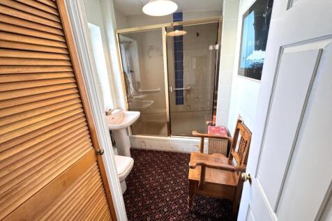 SECOND FLOOR SHOWER ROOM