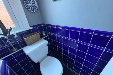 DOWNSTAIRS CLOAKROOM