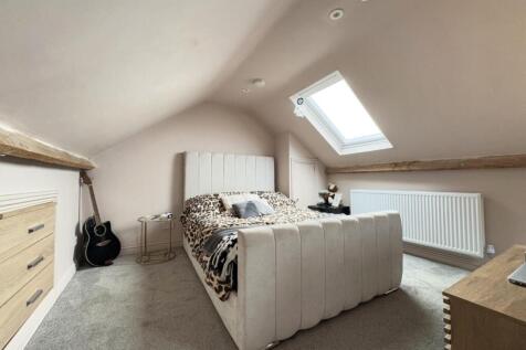 ATTIC ROOM