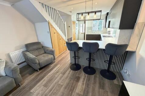 OPEN PLAN LIVING AREA