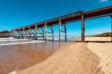 WALKING DISTANCE TO THE BEACH