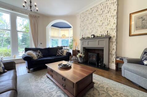 SITTING AREA