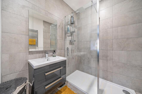 En Suite Shower