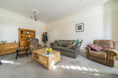 Living Room / Diner