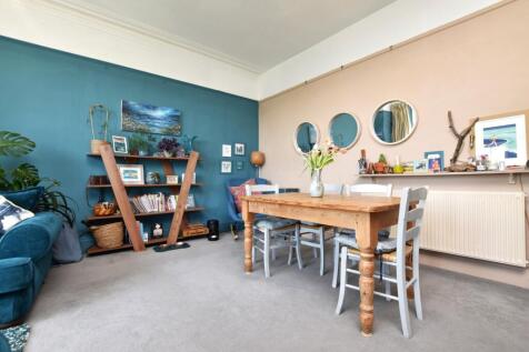 Sitting/Dining Room