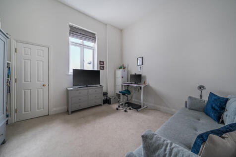 1381143-1-691362b...