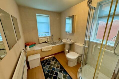 BATHROOM/W.C.