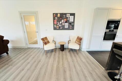 Open plan kitchen / Family Area