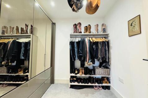 Walk in Wardrobe