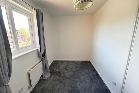 BEDROOM 2 ( REAR)
