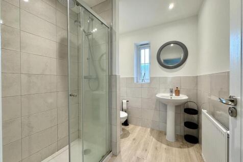 En suite bed 1