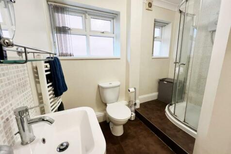 Ensuite Bedroom Four