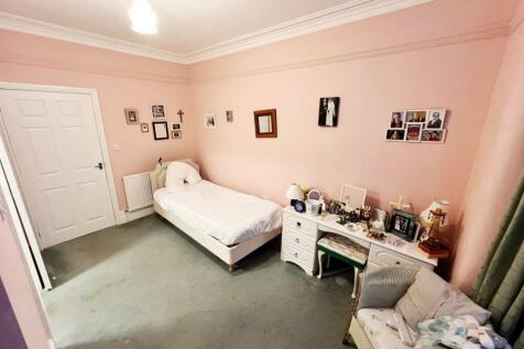 Dining Room/Bedroom