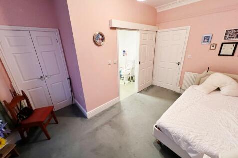 Dining Room/Bedroom