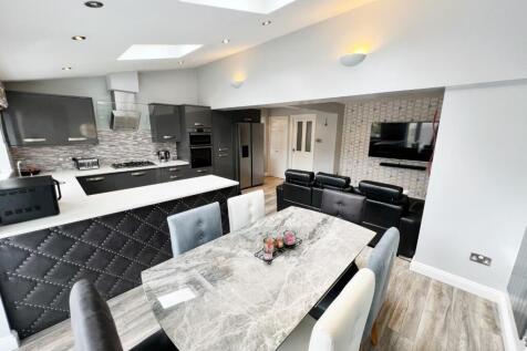 Kitchen/Dining Room/Family Room