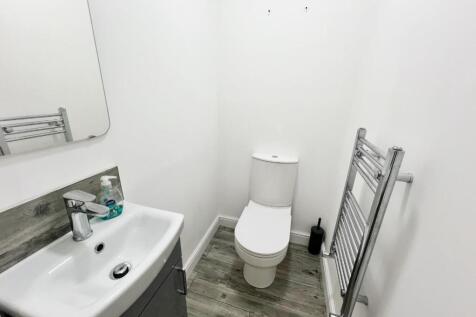 GRound floor W/C