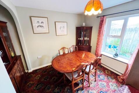 Bedroom Two / Dining room