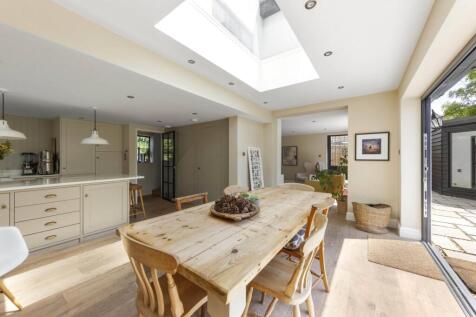 Dining/Kitchen
