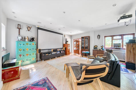 Cinema/Family Room