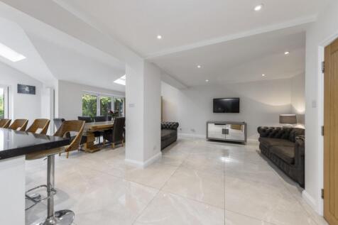 Kitchen - Lounge