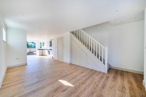 1357845-9-68d5567...