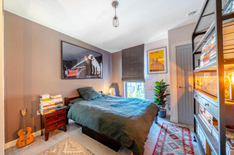 1358872-2-68d517d...