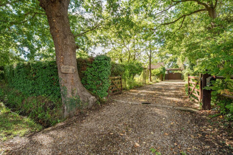 1346750-6-68b9c44...