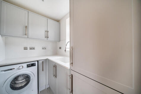 1371904-15-68fba9...