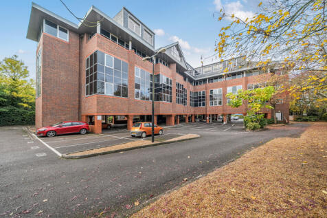 1371521-2-68f7515...